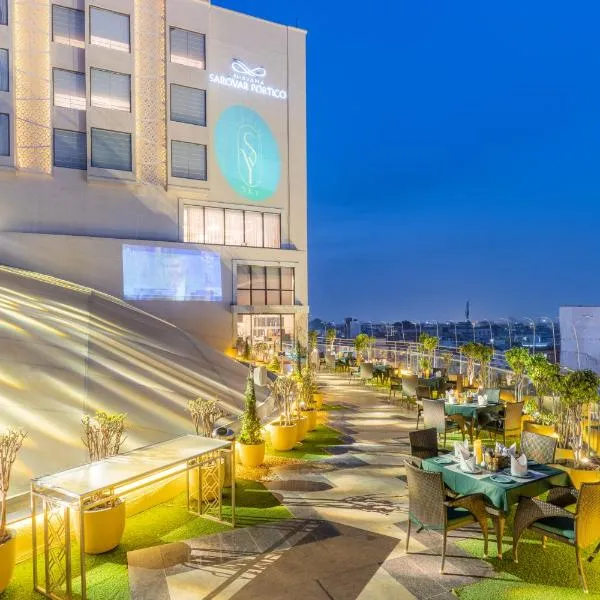 Nirvana Sarovar Portico Gorakhpur,位于戈勒克布尔的酒店