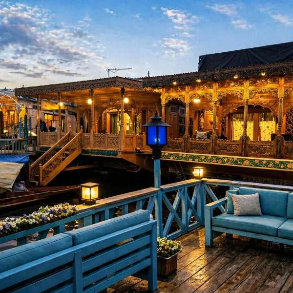 The Heritage Group of Houseboats，位于斯利那加的酒店