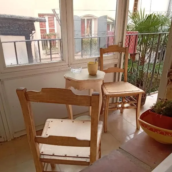 Appartement 2chb et balcon au centre de Nyons，位于尼翁的酒店