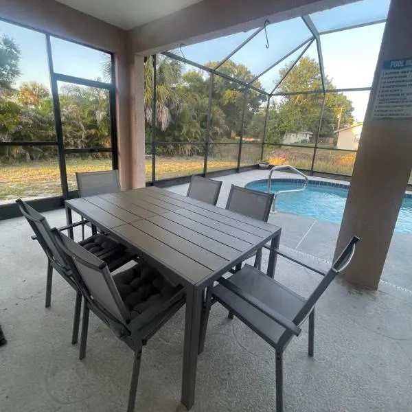 Pool Home，位于恩格尔伍德的酒店