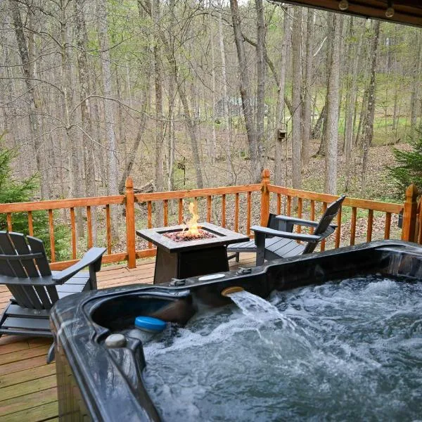 Beary Cozy Luxury Couples Retreat in Hocking Hills,位于Laurelville的酒店