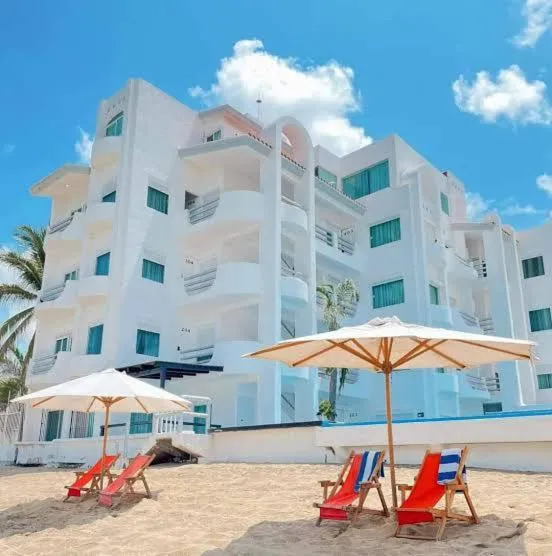 Best Western Plus Luna del Mar，位于曼萨尼约的酒店