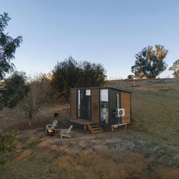 The High Country Views Escape by Tiny Away，位于Table Top的酒店