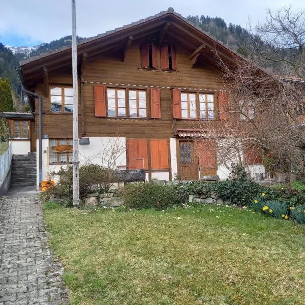 Ferienhaus Wohnung im ersten Stock，位于弗鲁蒂根的酒店