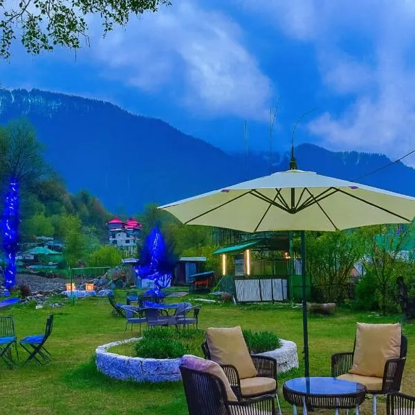 The Himalayan Swiss Cottage with Bonfire, Manali - A Riverside Retreat,位于马拉里的酒店