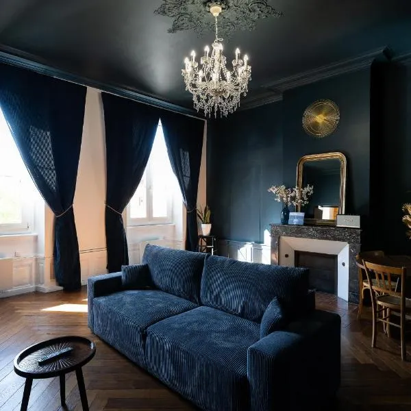 Appartement 1 chambre L'Atelier du Photographe，位于米尔库尔的酒店