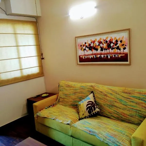 Boutique Studio Apartment near Noida Expressway, Metro, IT Hub, ExpoMart，位于诺伊达的酒店