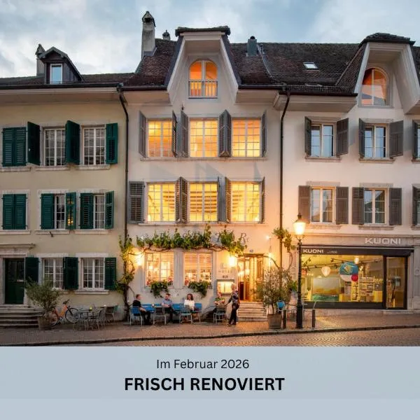 巴塞尔托餐厅酒店，位于索洛图恩的酒店