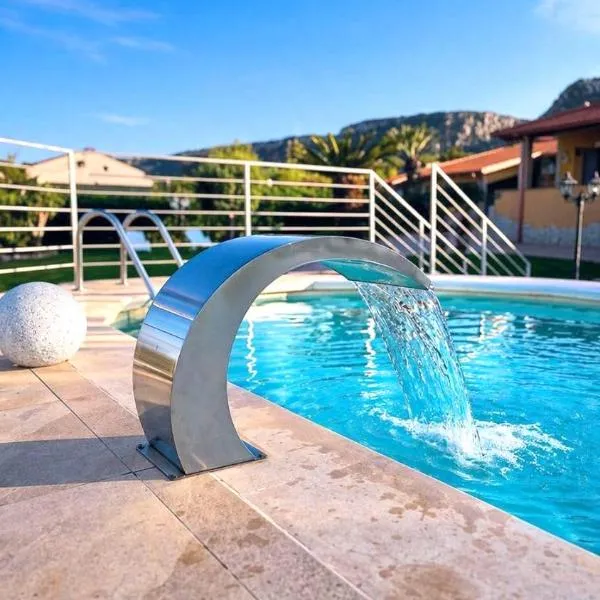 VILLA GIUDICE Luxury Home with Private Pool，位于Priolo Gargallo的酒店