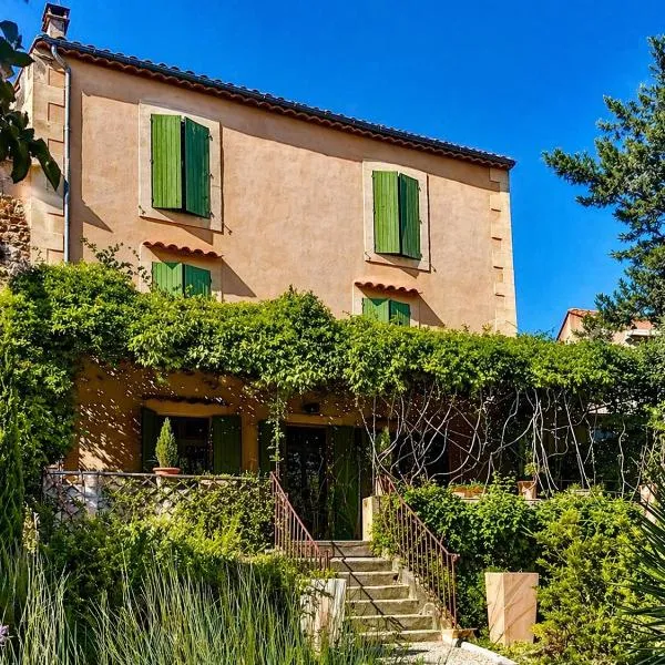 Maison Auguste Chambres d'hôtes aux portes des Cévennes,位于Lédignan的酒店