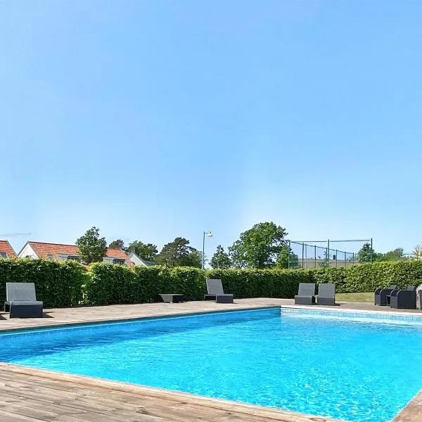 Cleaning incl Pool Bikes Golf Gear Sauna，位于图勒科夫的酒店
