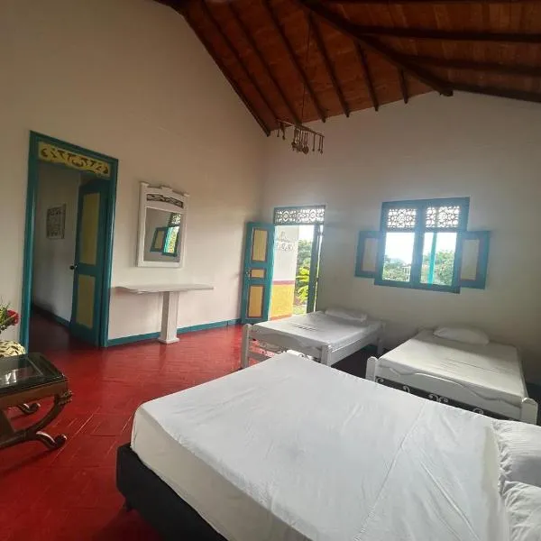 HOTEL CAMPESTRE TRADICIÓN C DEL Quindío，位于金巴亚的酒店
