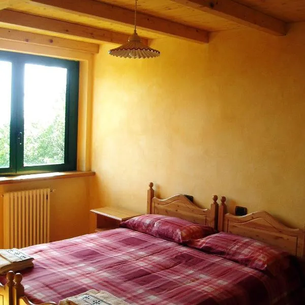 Normena Mountain Residence，位于Tizzano Val Parma的酒店