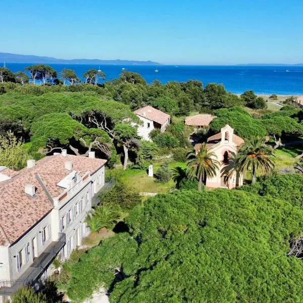 Le Hameau Des Pesquiers Ecolodge & Spa, Curio Collection By Hilton，位于耶尔的酒店