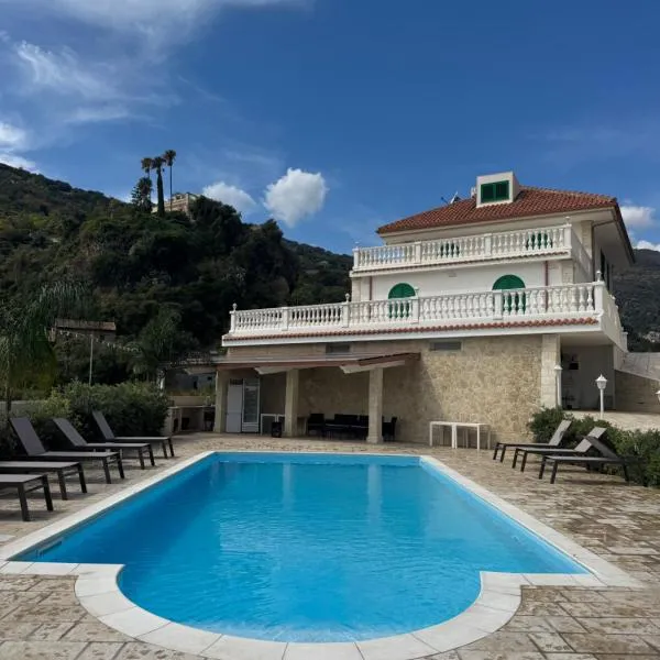 Villa Frank，位于Itala的酒店