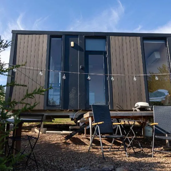 Scrub Tiny House by Tiny Away，位于麦克拉伦谷的酒店
