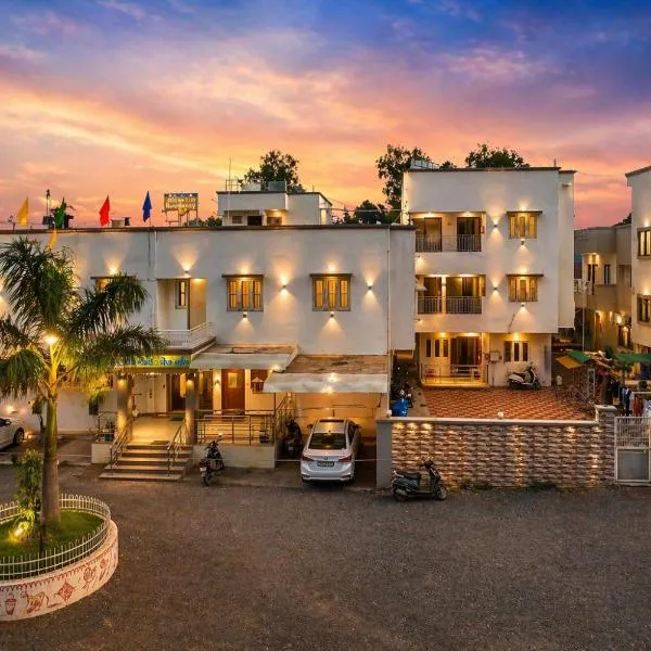 Hotel Rajdhani - Best Family Hotel in Pavagadh and in Halol GIDC，位于Hālol的酒店
