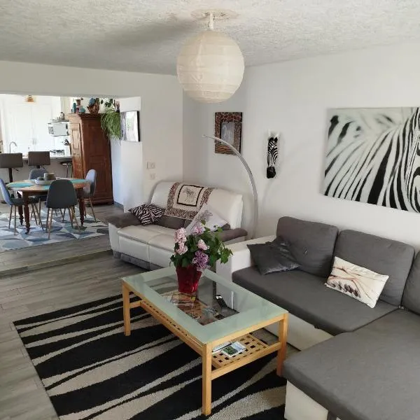 Maison au calme pour 7 personnes，位于圣瑞尼安的酒店