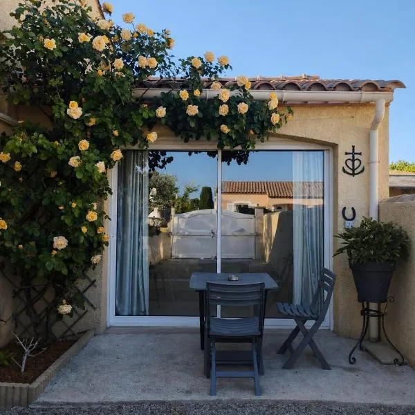 Aux Portes de la Camargue，位于Milhaud的酒店