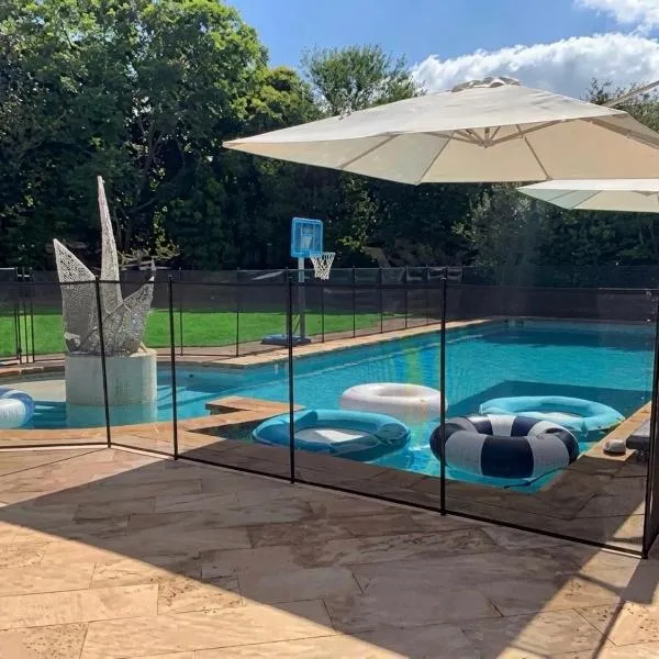 Luxury Villa with Private Pool,Minutes to Beach!，位于凯撒利亚的酒店