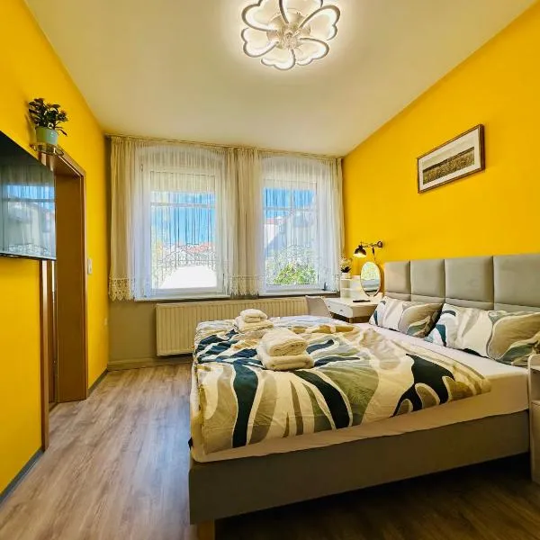 Urlaub-& Bussinesswohnung in Döblen 01，位于德伯尔恩的酒店