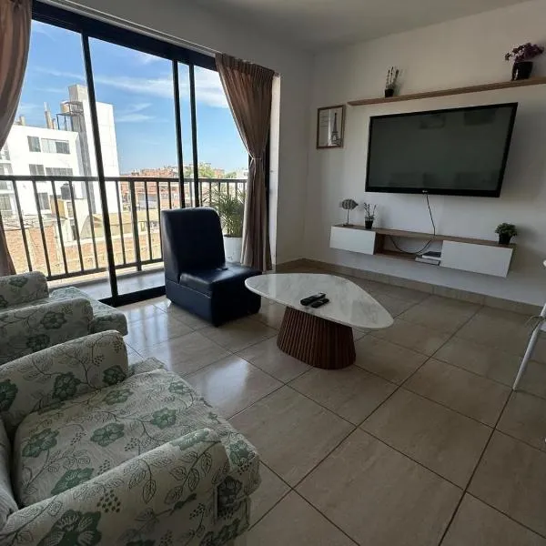 Lindo Departamento con Terraza Vista al Mar，位于皮门特尔的酒店