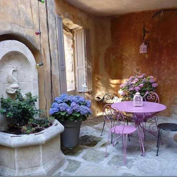 Maison d'artiste à Bonnieux，位于博尼约的酒店