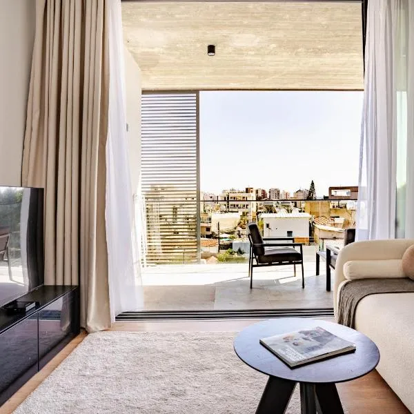 Yamas Urban Living Sequoia Residence，位于利马索尔的酒店