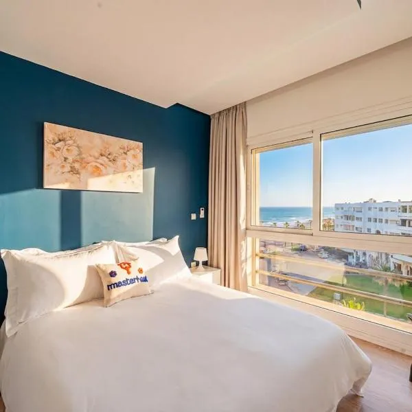 Ocean Breeze 2BR Ocean View Rabat Corniche，位于拉巴特的酒店