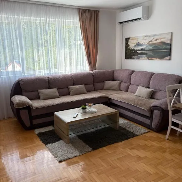 Apartment Varezić，位于普卢日内的酒店