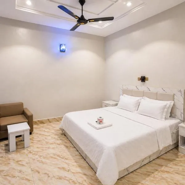 The Whale Inn Narayi rd Barnawa high cost，位于卡杜纳的酒店