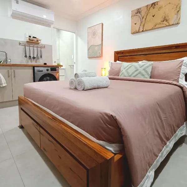 Executive Studio - Private Parking，位于Holmview的酒店