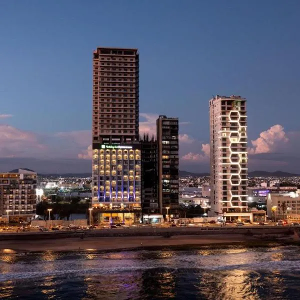 Holiday Inn Express & Suites Mazatlan by IHG，位于马萨特兰的酒店
