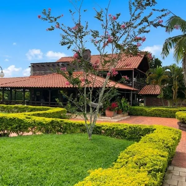 Chalet La Estancia - Parque del Café，位于蒙特内哥罗的酒店