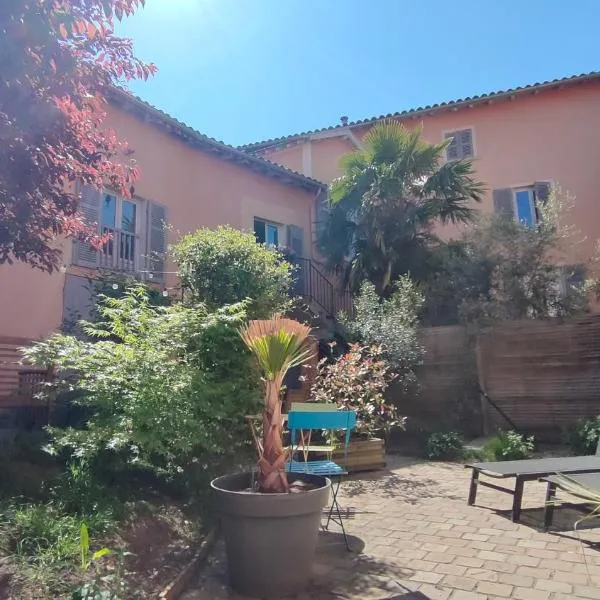 La Chamade en Beaujolais，位于昂斯的酒店