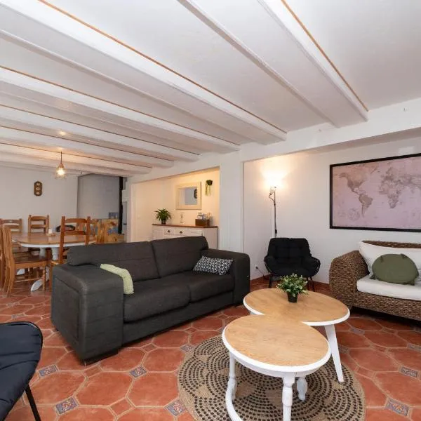 Maison familiale 10 personnes，位于Bannalec的酒店