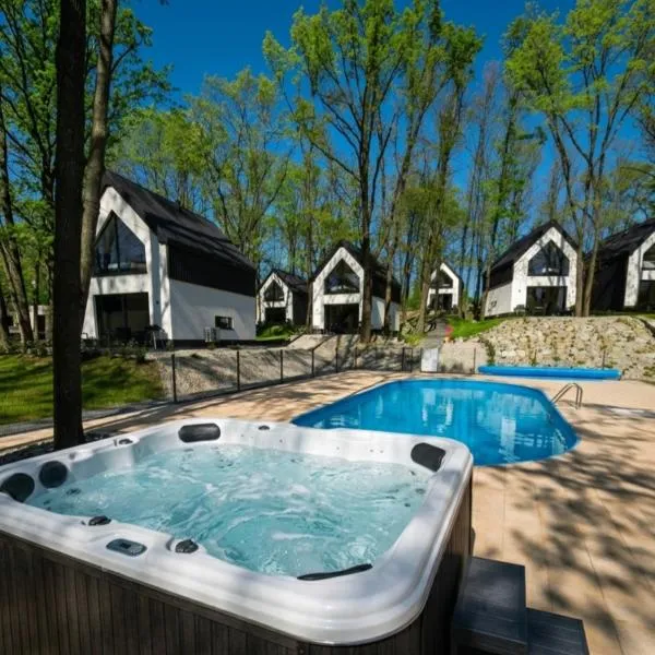 Treehouses，位于Skorochów的酒店