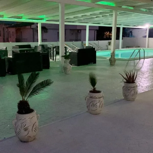la perla dello ionio，位于Satriano的酒店