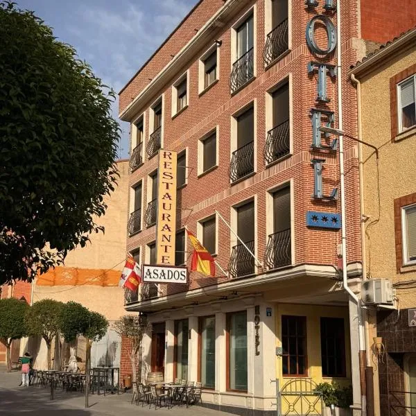 Hotel Vadorrey，位于Roa的酒店