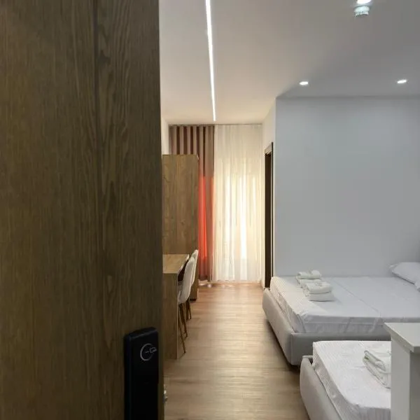 Petro Rooms and View，位于Laç的酒店