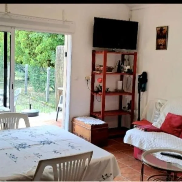 Ptit Piment petite maison avec terrasse，位于朗通的酒店