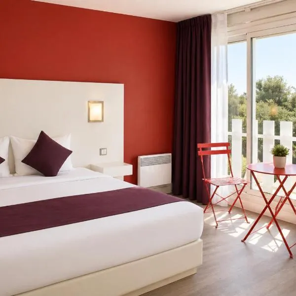 Logis Latitude Ouest Hôtel Restaurant & Spa，位于洛克罗南的酒店