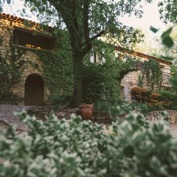 Hôtel Le Rocher des Abeilles，位于Saint-Martin-de-Castillon的酒店