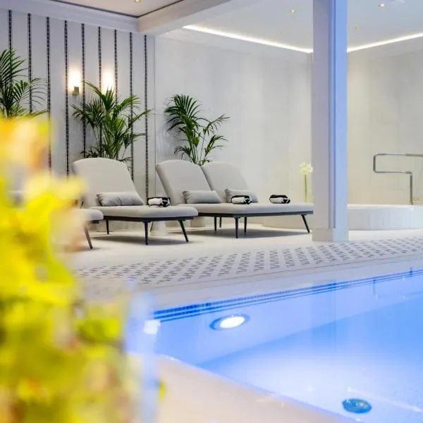 Dwór Prezydencki Boutique Hotel & SPA，位于塔尔努夫的酒店
