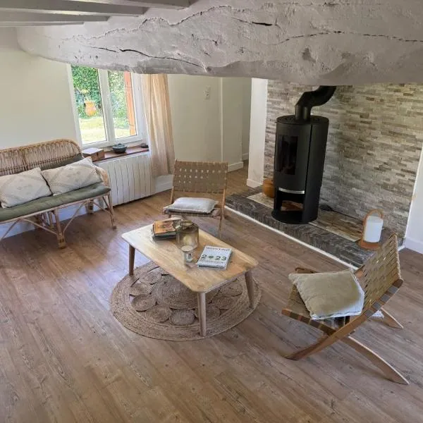 Le Clos du Avre - Maison calme & jardin verdoyant，位于Breux-sur-Avre的酒店