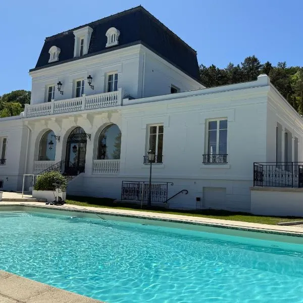 DomaineduRocBlanc，位于Merey的酒店