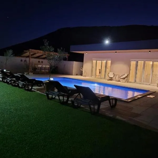 Villa LAKE Mostarsko jezero，位于莫斯塔尔的酒店