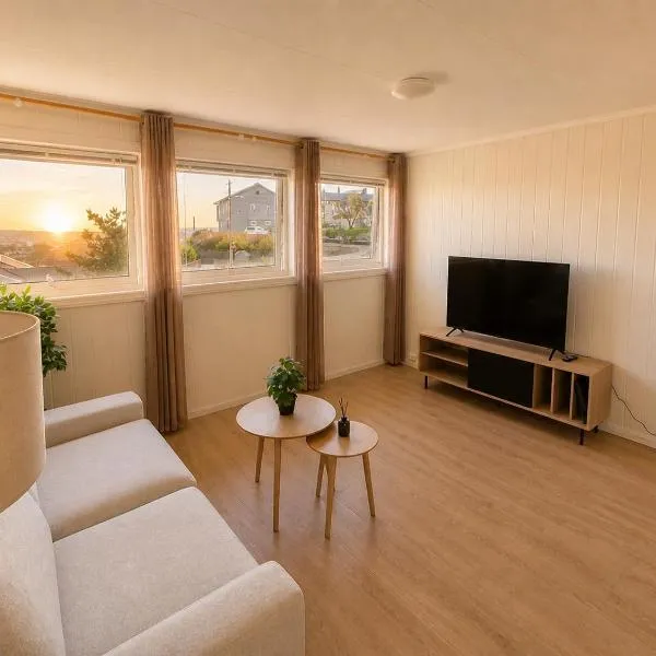 Comfortable Apartment Sleeps 4 D Near Kristiansand City Center，位于克里斯蒂安桑的酒店