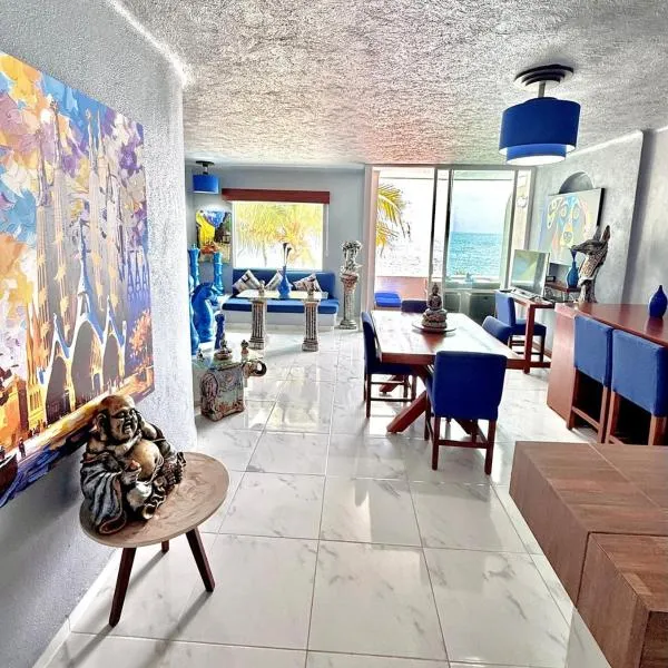 Espectacular Apto remodelado, de lujo y a pie de Playa con vista al mar，位于曼萨尼约的酒店