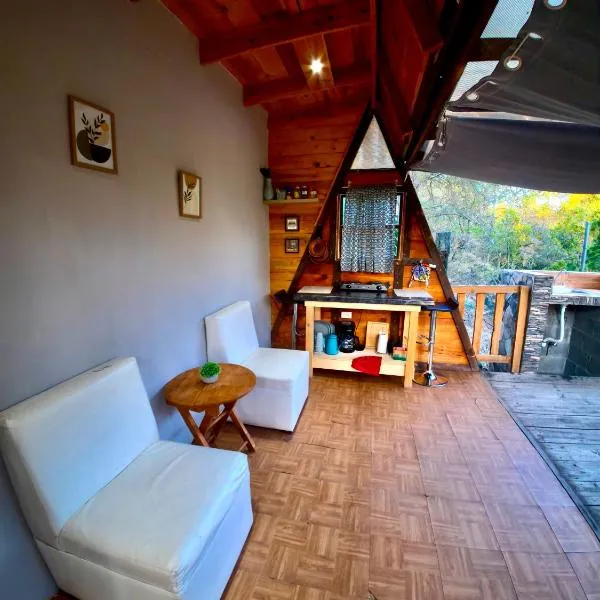 Glamping MORET Tiny House M1，位于Los Lirios的酒店